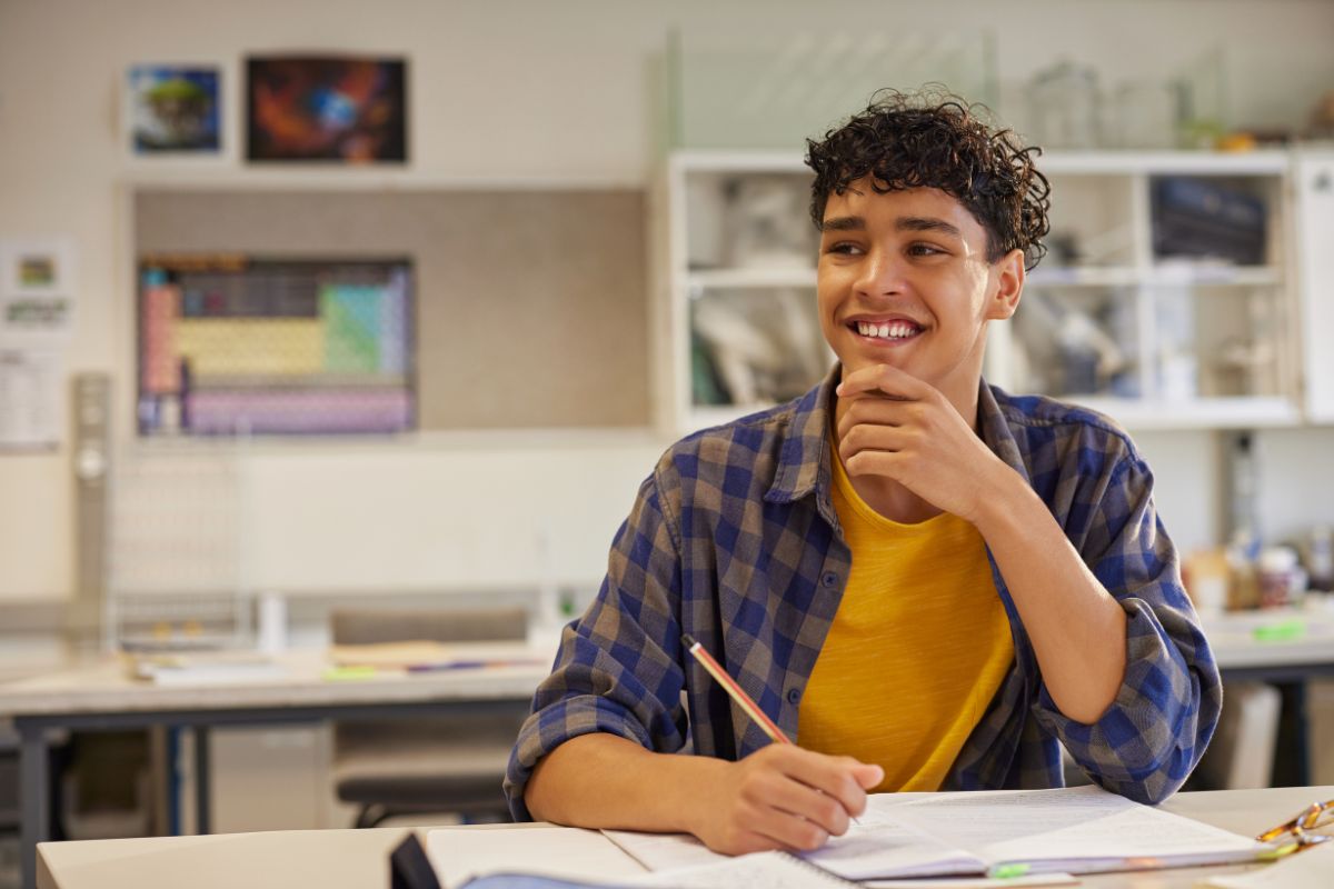 Alumno en una clase de inglés